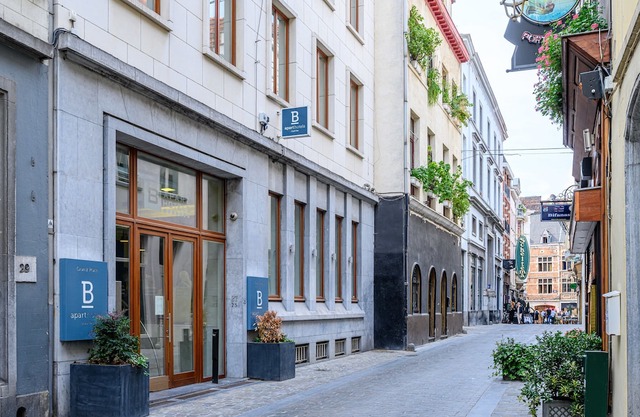 B-Aparthotel Grand Place