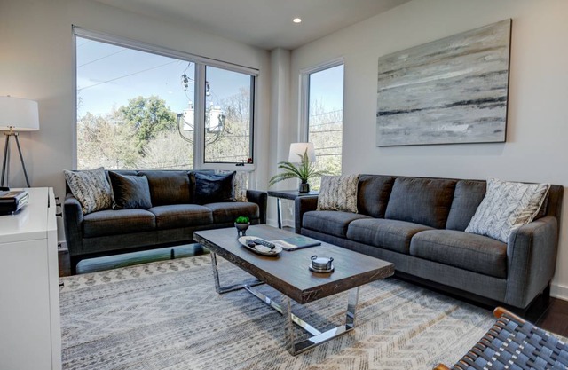 Broadway Loft 220: Downtown Asheville's newest gem, upscale luxury!