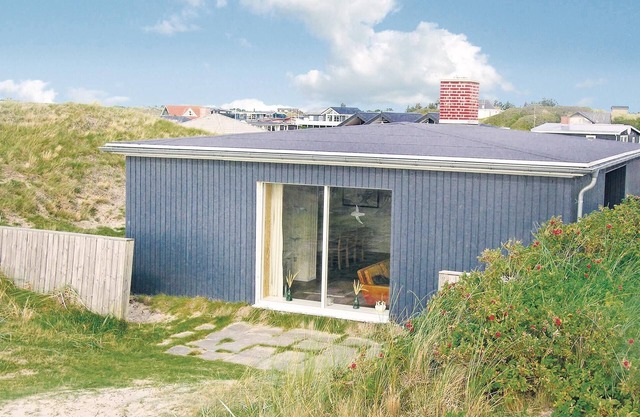 Lovely home in Fanø with kitchen