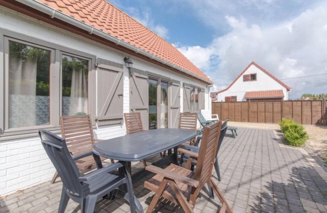 Vissershuisje 9/28 by Interhome