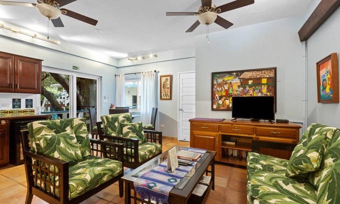 Placencia Condo | 102 m² Condo ∙ 2 bedrooms ∙ 5 guests