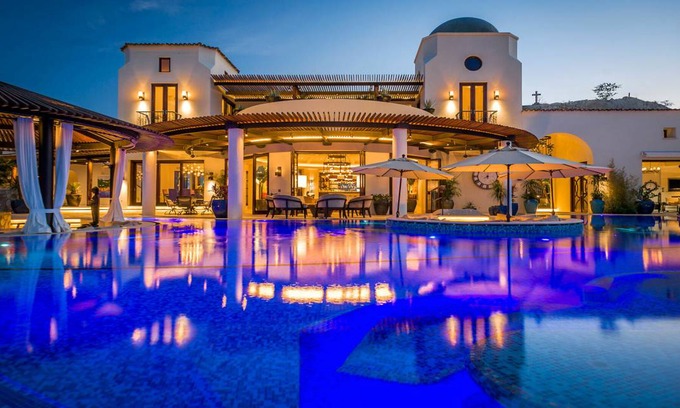 Palmilla Villa | 1200 m² Villa ∙ 6 bedrooms ∙ 12 guests