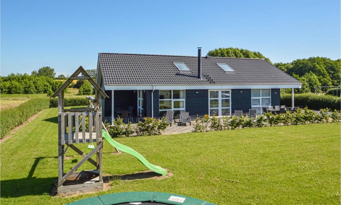 Flovt Strand House | 150 m² House ∙ 3 bedrooms ∙ 9 guests