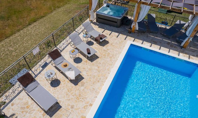 Lovrec Villa | 200 m² Villa ∙ 4 bedrooms ∙ 10 guests