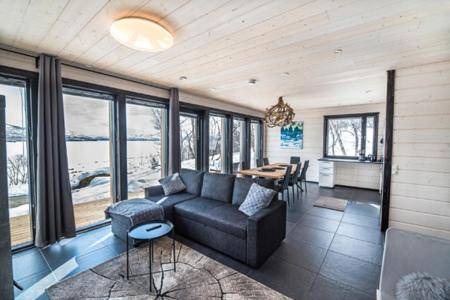 Kilpisjarvi Ski Chalet | 85 m² Chalet ∙ 2 bedrooms ∙ 6 guests