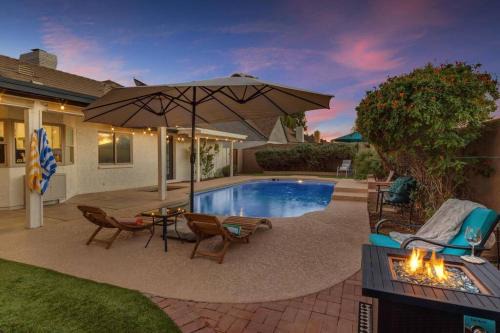 North Center Revitalization Association House | Complete Luxury Home w/Pool, Spa & Putting Green
