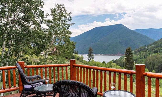 Basalt Cabin | Log Home w/Stunning Views Hiking Fishing Paradise