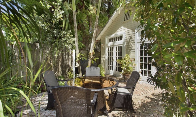 Old Town House | Pearl in Paradise-Charming 2bed 2bath Old Town home w/shared pool, parking