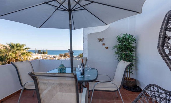 Praia da Luz Apartment | WAKE UP TO THE SOUND OF THE SEA T1 CENTRAL-AIR CONDITIONING (FREE WIFI) 3 MIN BEACH