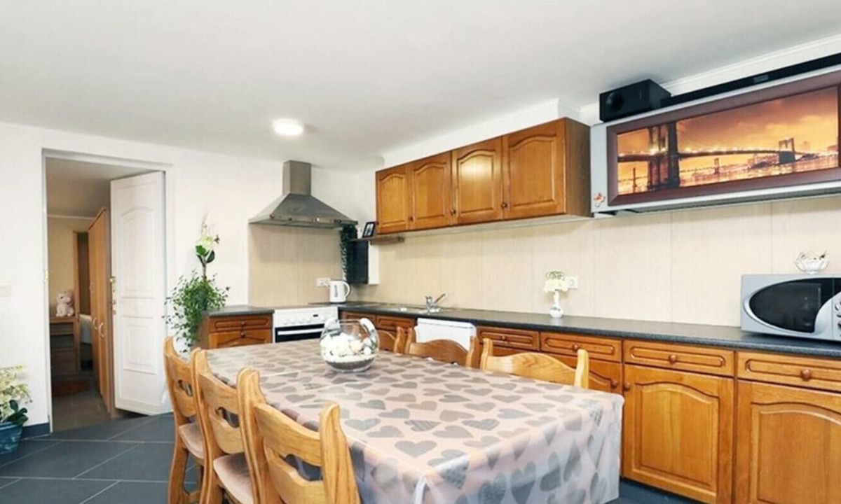 Widooie Apartment | Hoeve Hofgaarde: The Cherry Garden