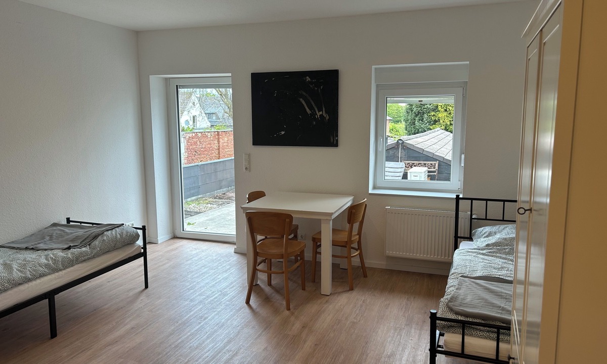 Alsdorf Apartment | Diese Unterkunft Befindet Sich Über Einem Restaurant und Wurde 2024 Kernsaniert