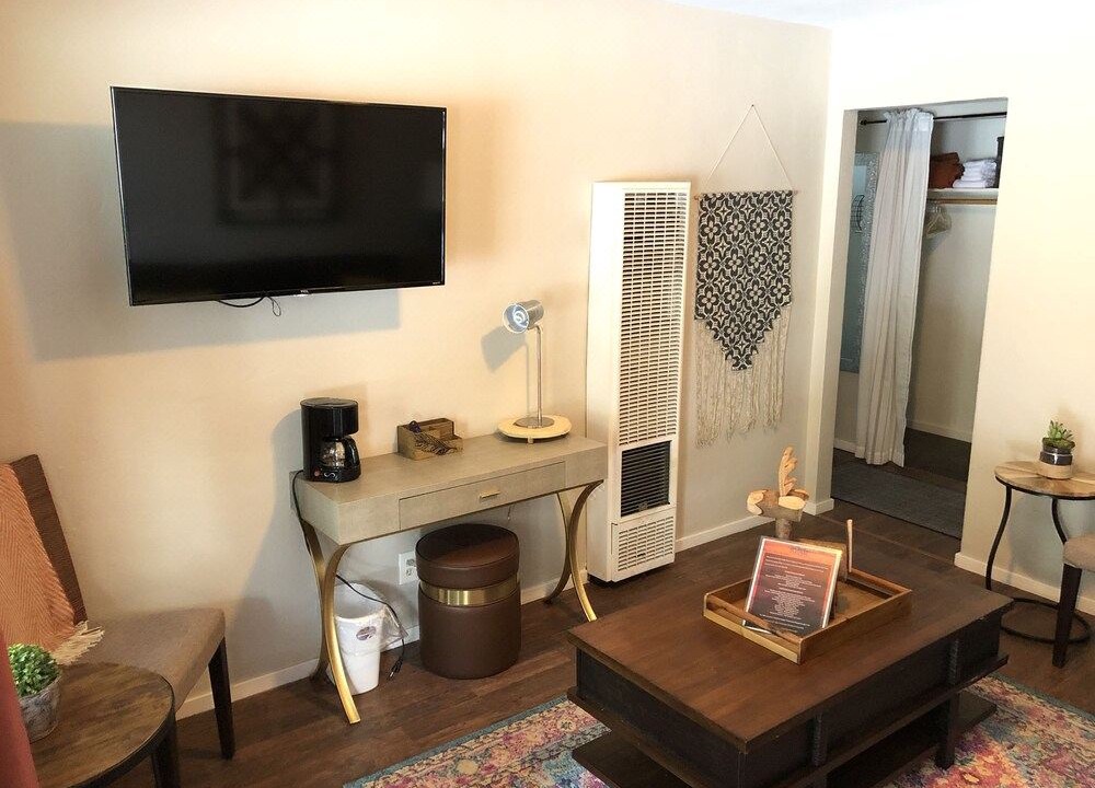 Photo of Livingroom in Tahoe Valley