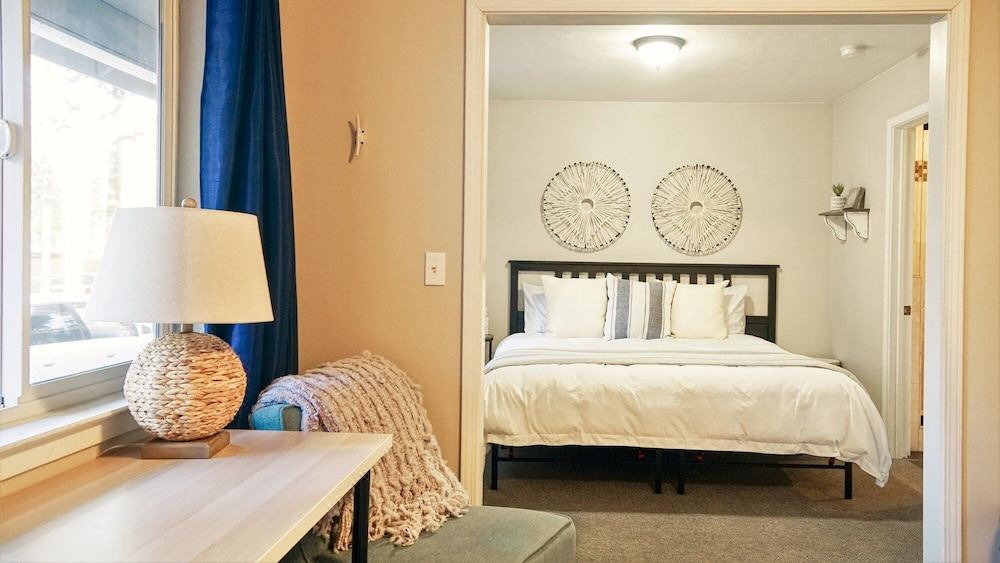 Photo of Bedroom in Tahoe Valley