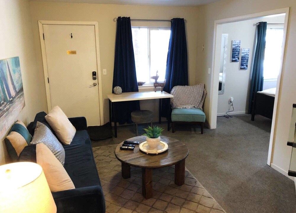 Photo of Livingroom in Tahoe Valley