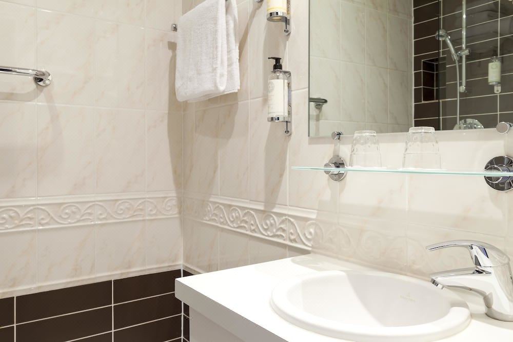 Photo of Bathroom in 7th Arrondissement