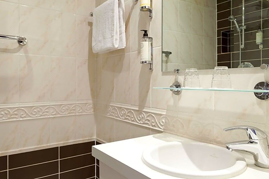 Photo of Bathroom in 7th Arrondissement