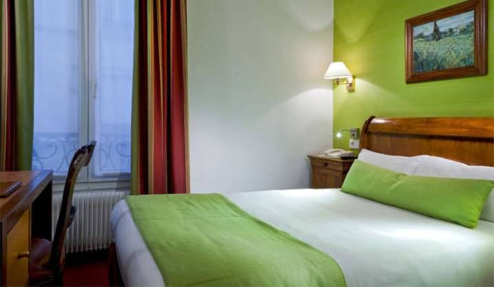 Photo of Bedroom in 7th Arrondissement