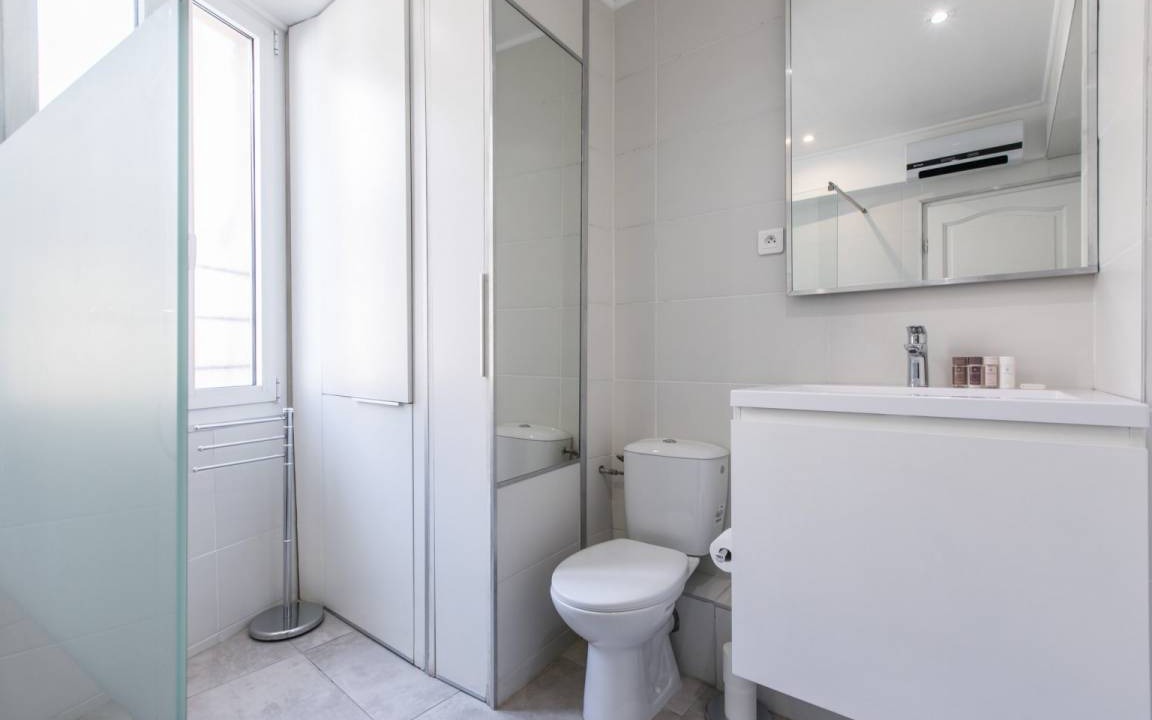 Photo of Bathroom in Cannes City Centre