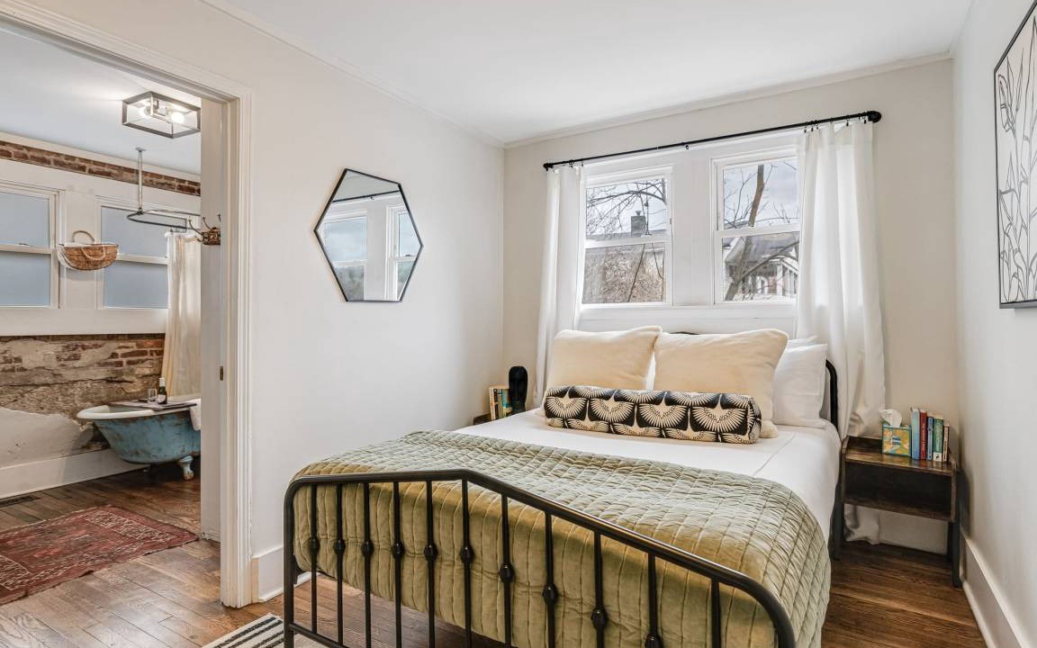Photo of Bedroom in Woodfin