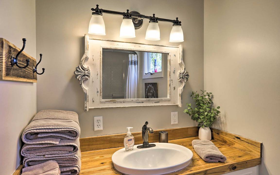 Photo of Bathroom in Pine Mountain Valley
