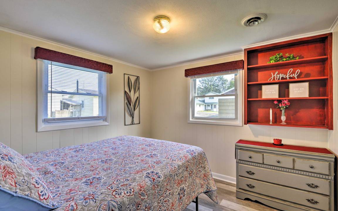 Photo of Bedroom in Homer