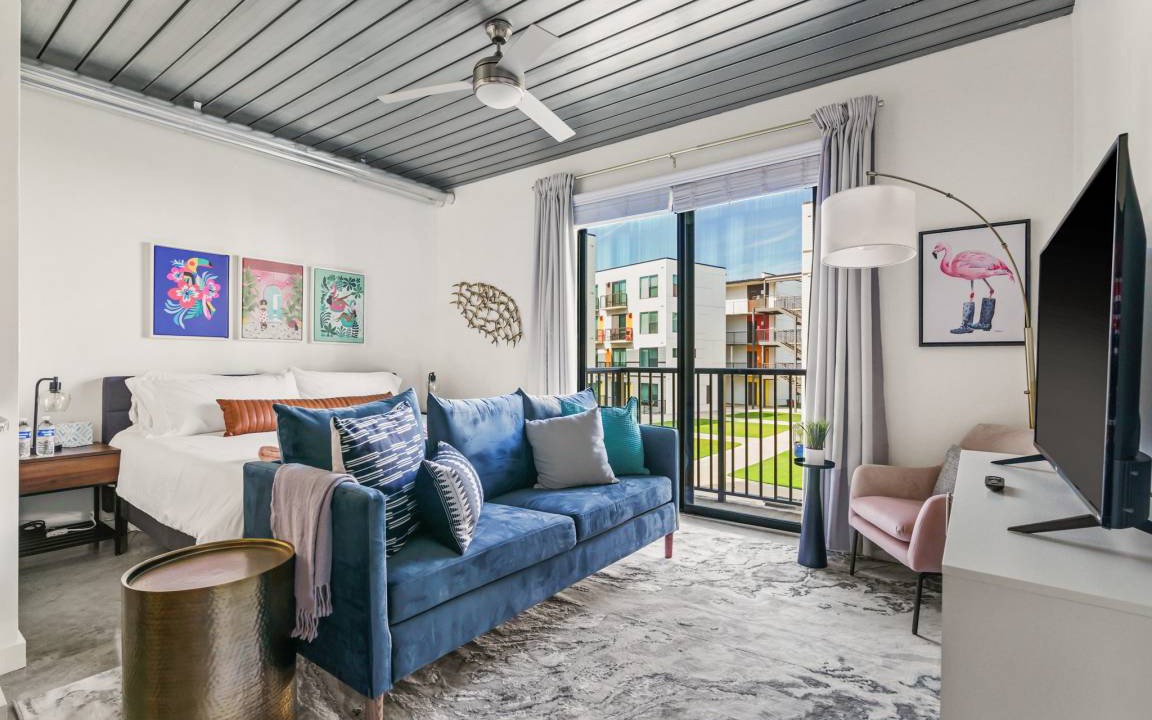 Photo of Livingroom in Midtown