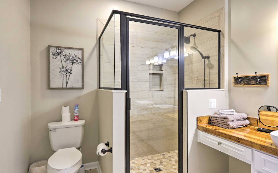 Photo of Bathroom in Pine Mountain Valley