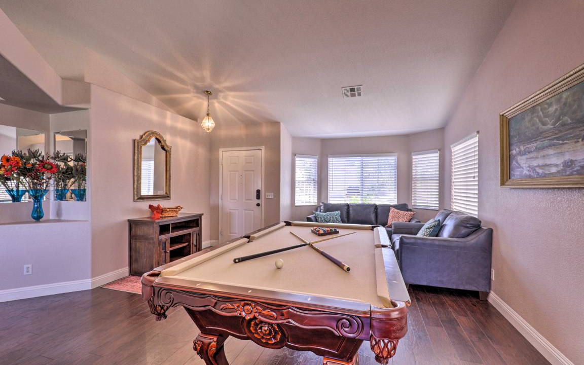 Photo of Livingroom in Townsite