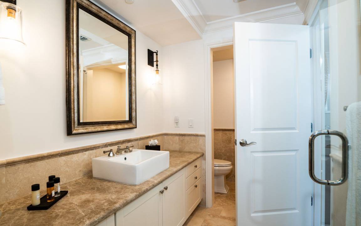 Photo of Bathroom in Marathon