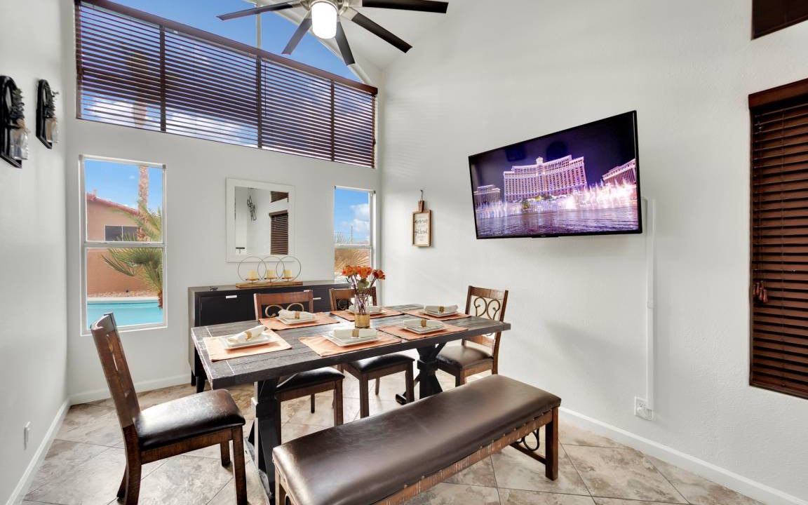 Photo of Livingroom in Foothills