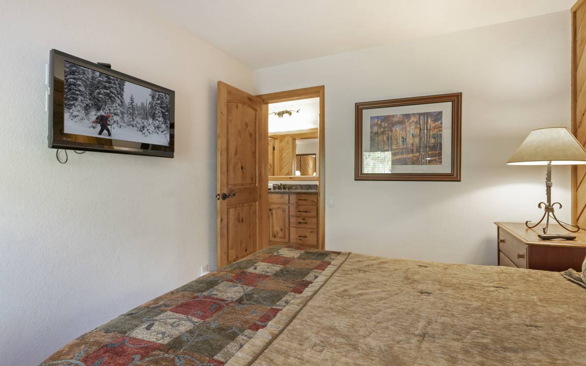 Photo of Bedroom in Avon