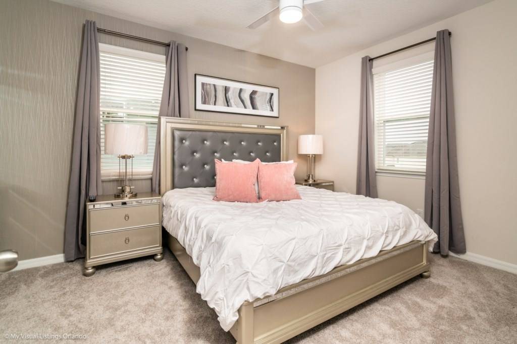 Photo of Bedroom in Bay Lake