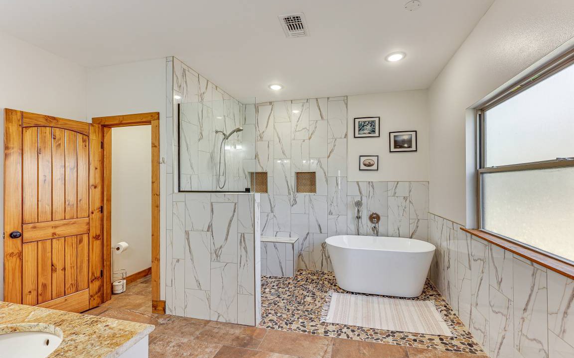 Photo of Bathroom in Golden
