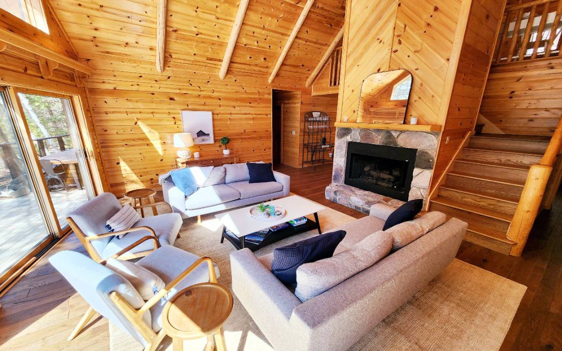 Photo of Livingroom in Harbor Springs