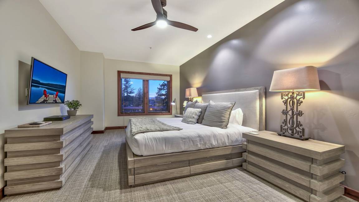 Photo of Bedroom in Lakeside Park