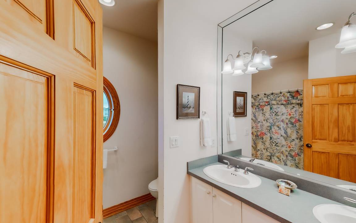 Photo of Bathroom in Ocean Hill