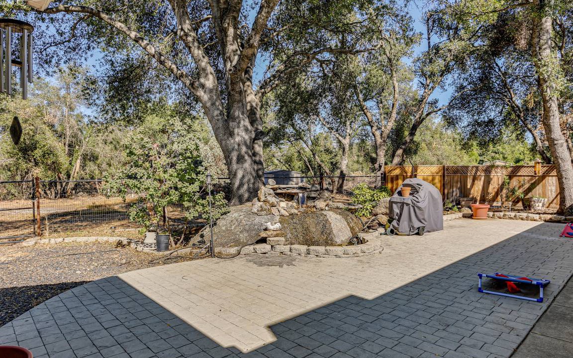 Photo of Others in Mariposa
