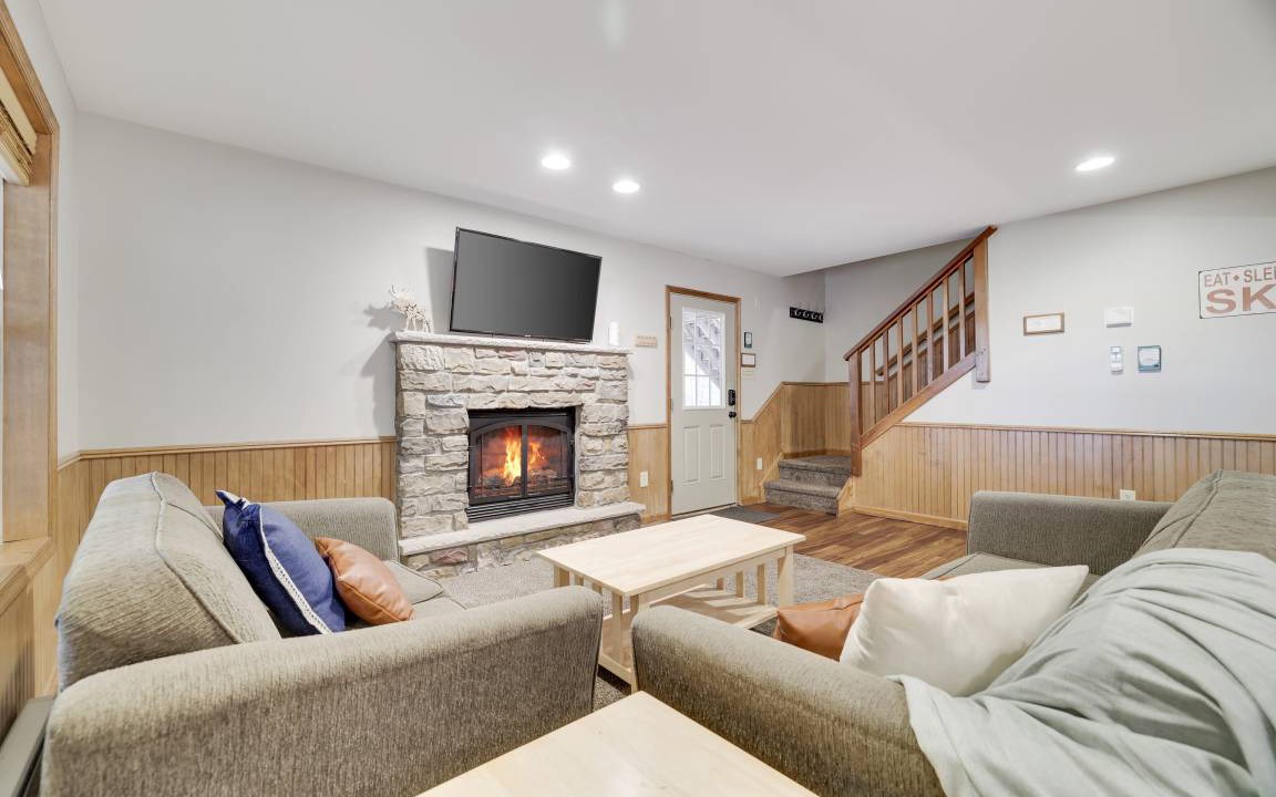 Photo of Livingroom in Lake Harmony Estates