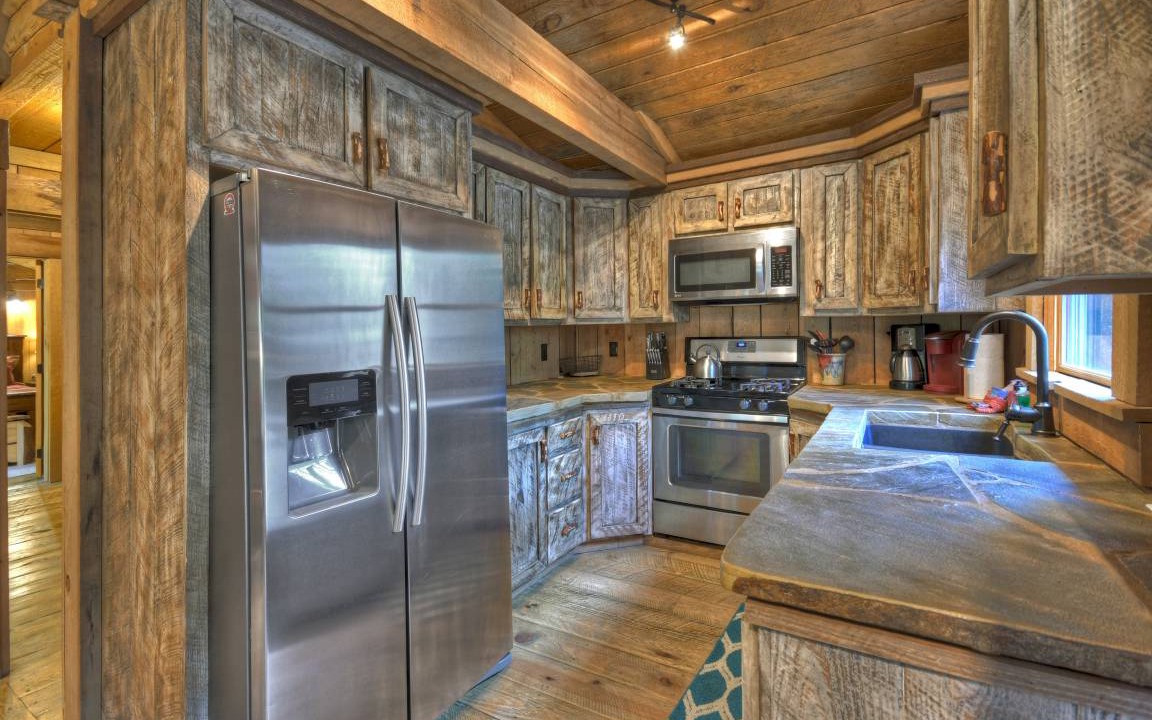 Photo of Kitchen in Mineral Bluff