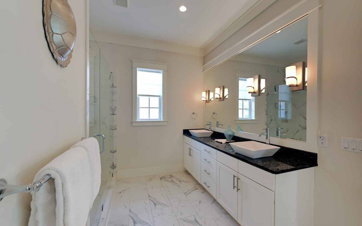 Photo of Bathroom in Lakeside at Blue Mountain Beach