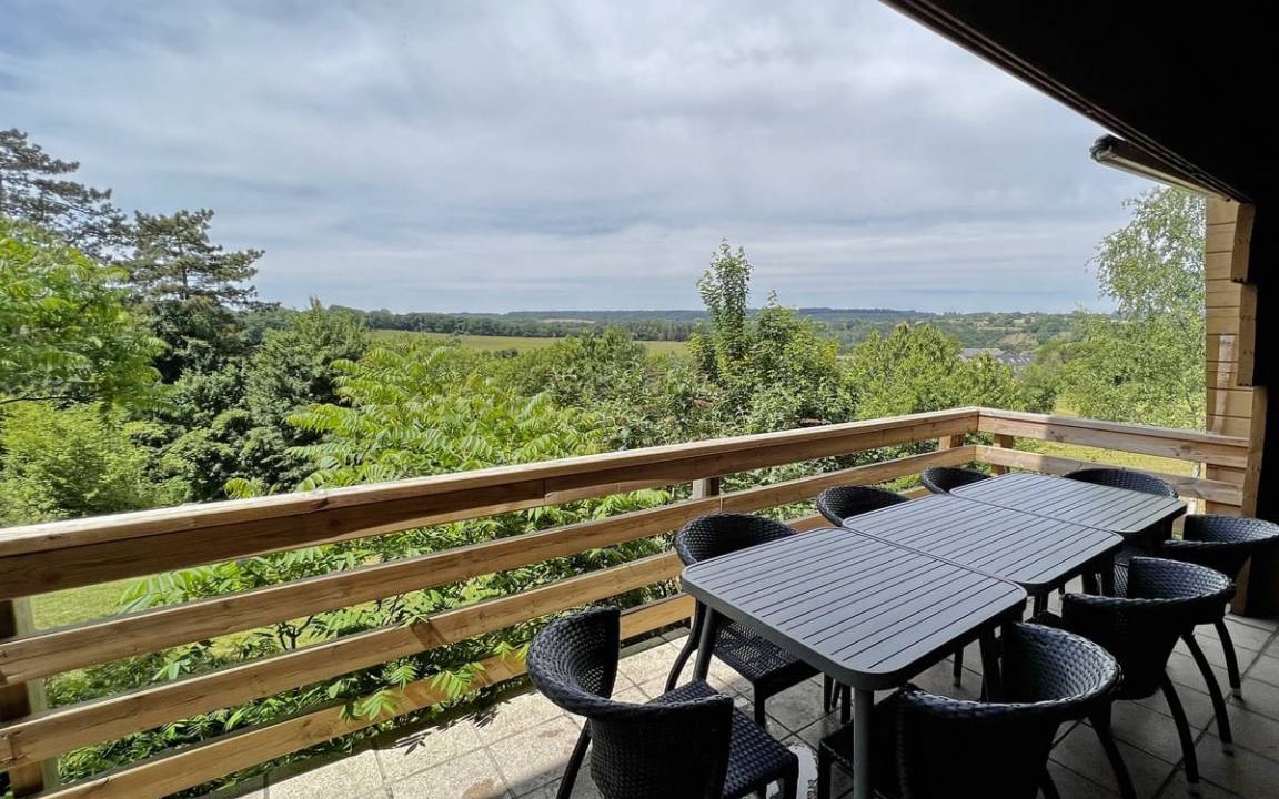 Photo of Patio Balcony in Bohon