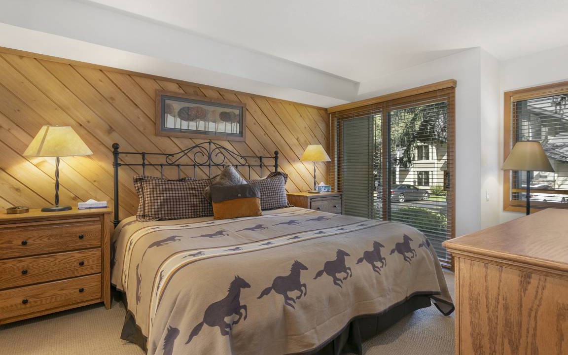 Photo of Bedroom in Avon