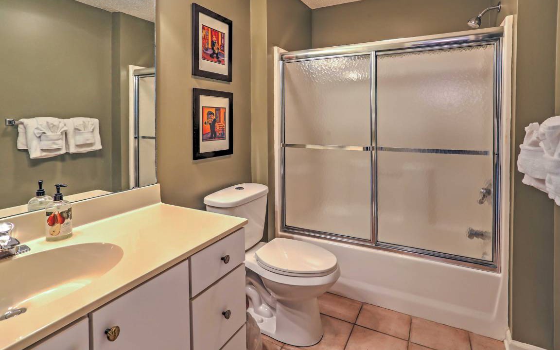 Photo of Bathroom in Red Hill