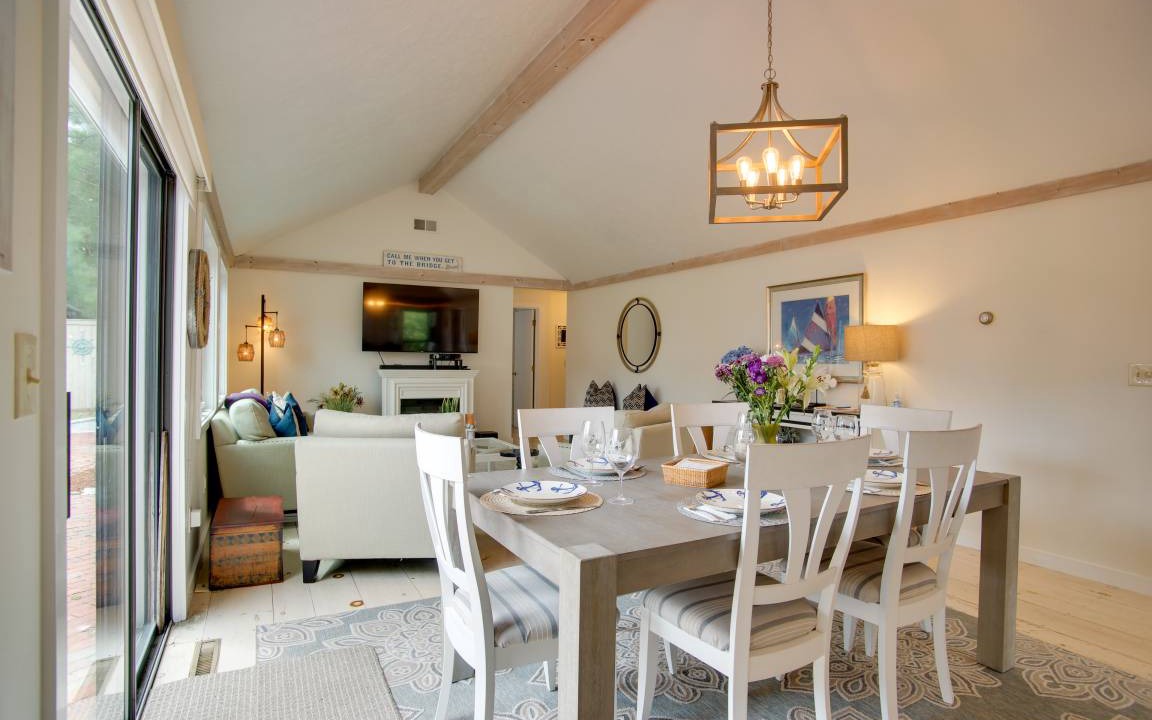 Photo of Livingroom in Mews Village