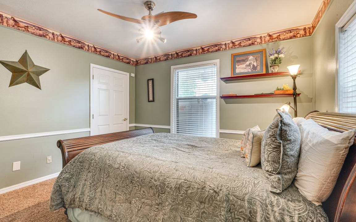 Photo of Bedroom in Sylvan Shores