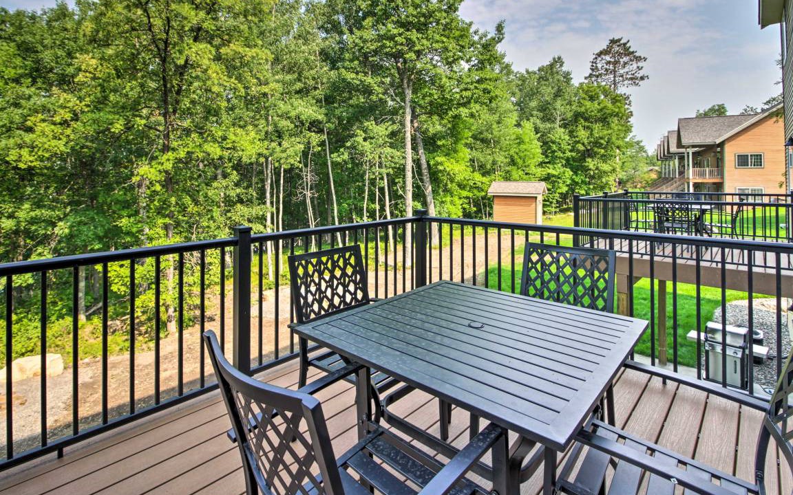 Photo of Patio Balcony in Lake Shore