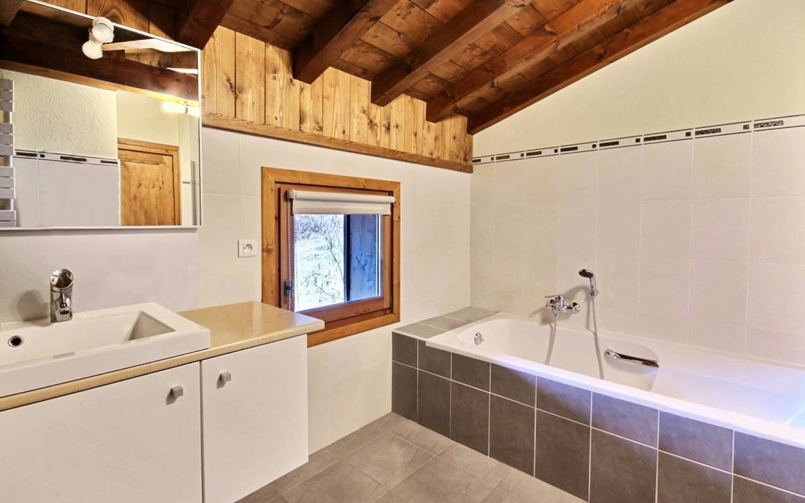 Photo of Bathroom in Saint-Jean-dʼAulps