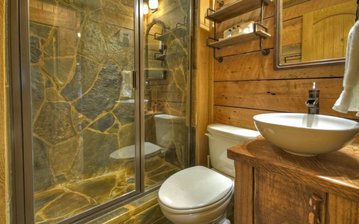 Photo of Bathroom in Mineral Bluff