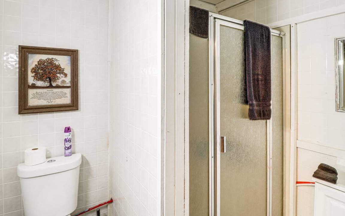 Photo of Bathroom in Jasper