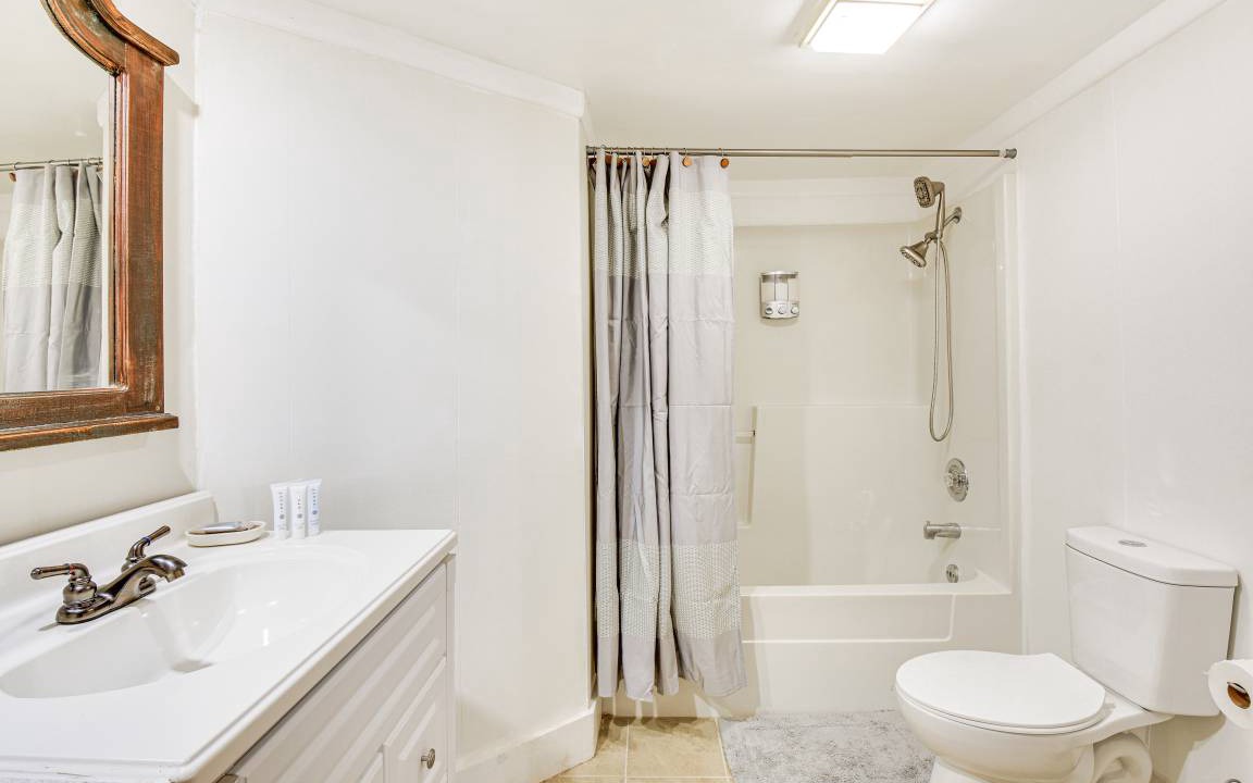 Photo of Bathroom in Seneca